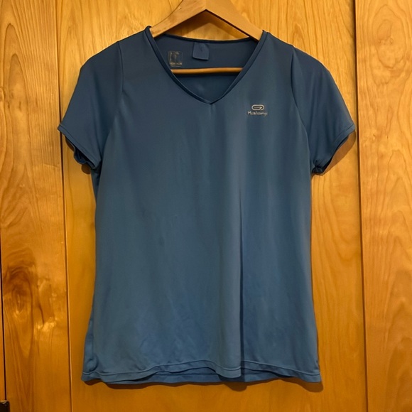 Blue Workout Tee Sz Medium/Large - Picture 1 of 4